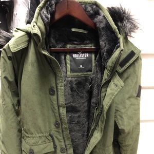 Hollister Parka Jacket military green (NWT)